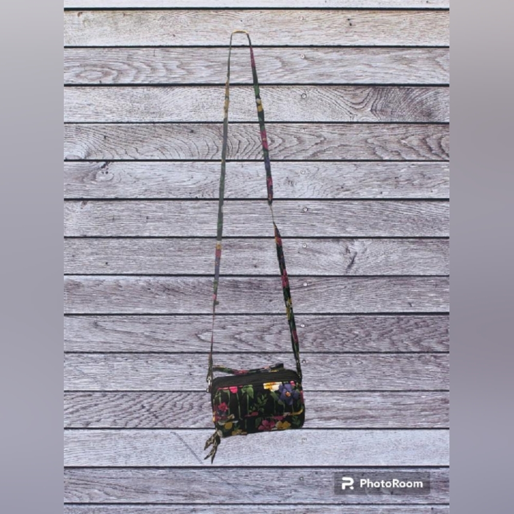 EUC Vera Bradley Wildflower Garden All in One Crossbody